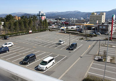 画像：駐車場